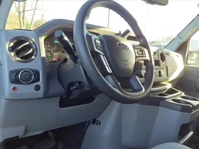 2025 Ford E-350 Cutaway E-Series Cutaway