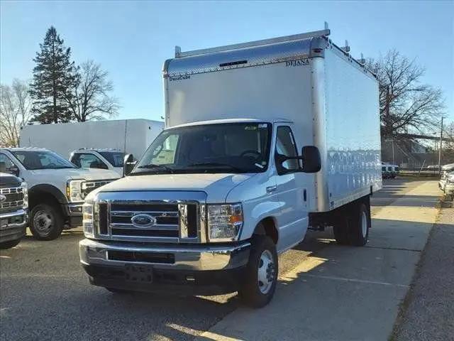 2025 Ford E-350 Cutaway E-Series Cutaway