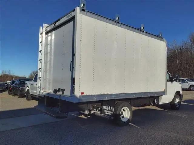 2025 Ford E-350 Cutaway E-Series Cutaway