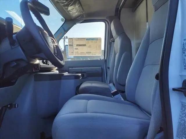 2025 Ford E-350 Cutaway E-Series Cutaway