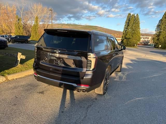 2025 Chevrolet Suburban 4WD High Country