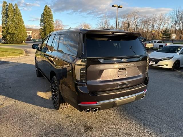 2025 Chevrolet Suburban 4WD High Country