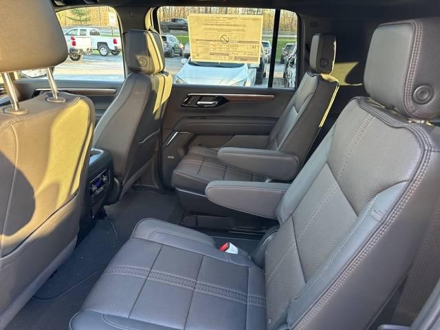 2025 Chevrolet Suburban 4WD High Country