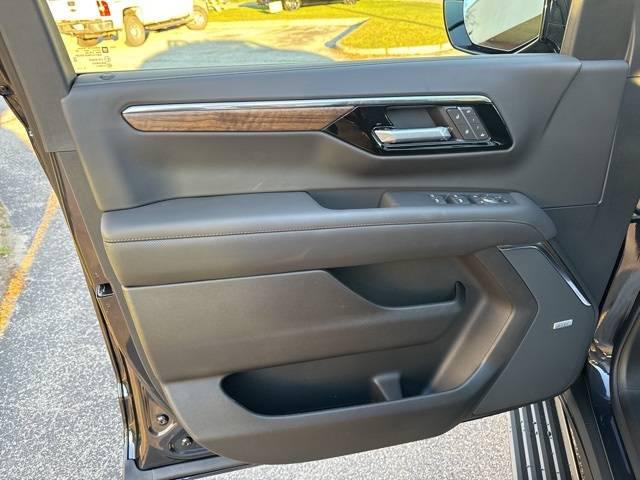 2025 Chevrolet Suburban 4WD High Country