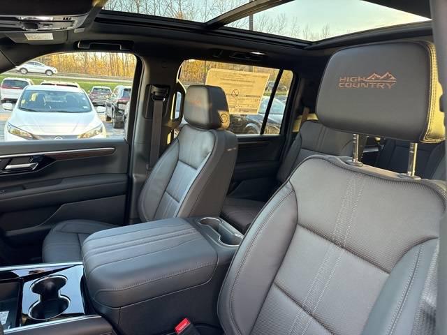 2025 Chevrolet Suburban 4WD High Country