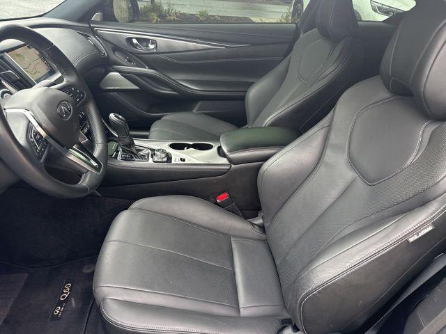 2022 INFINITI Q60 LUXE AWD
