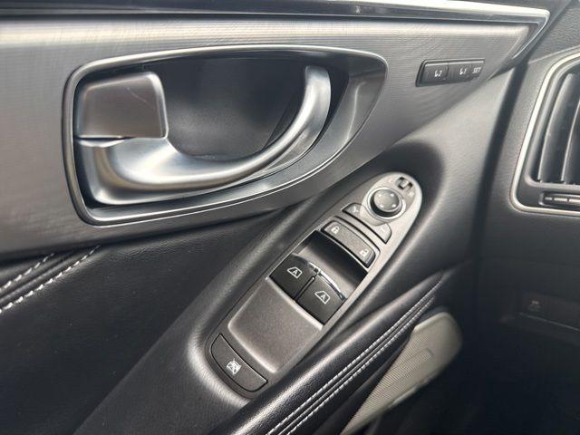 2022 INFINITI Q60 LUXE AWD
