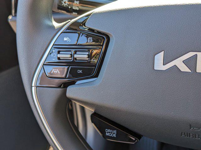 2025 Kia Niro LX