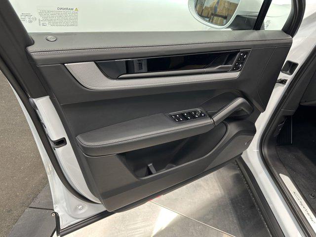 2025 Porsche Cayenne Cayenne