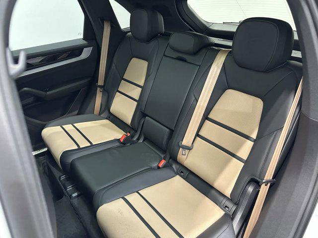 2025 Porsche Cayenne Cayenne