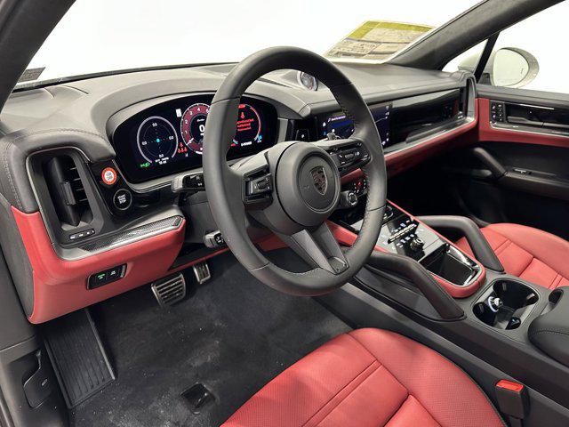 2025 Porsche Cayenne E-Hybrid Turbo