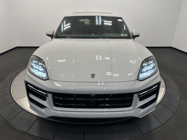 2025 Porsche Cayenne E-Hybrid Turbo