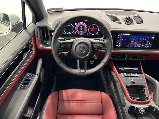 2025 Porsche Cayenne E-Hybrid Turbo