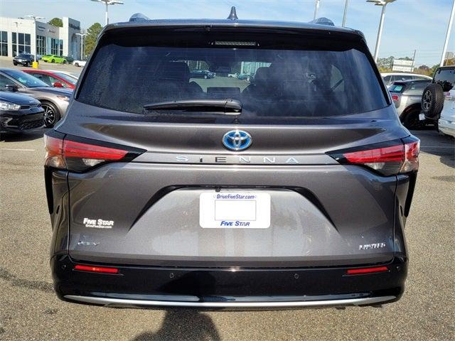 2025 Toyota Sienna Limited