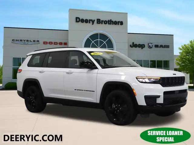 2025 Jeep Grand Cherokee L Altitude X 4x4 for sale in Iowa City, IA