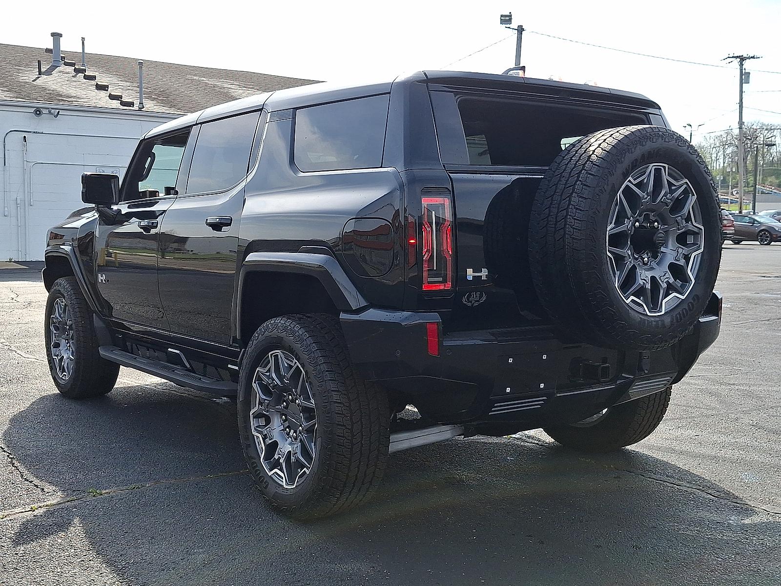 View vehicle photo 3