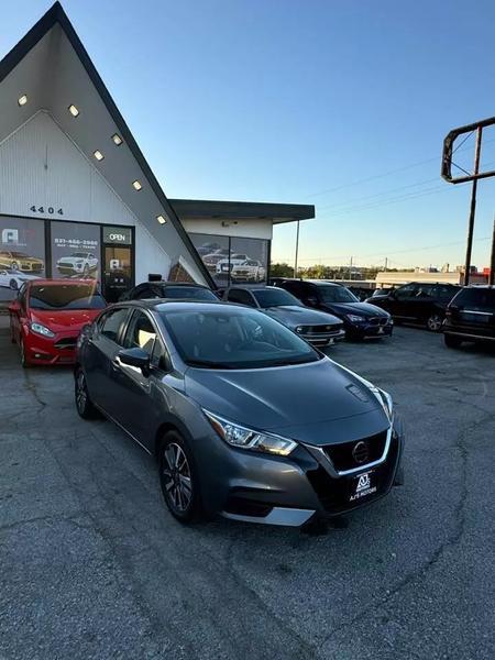 2021 Nissan Versa SV Xtronic CVT