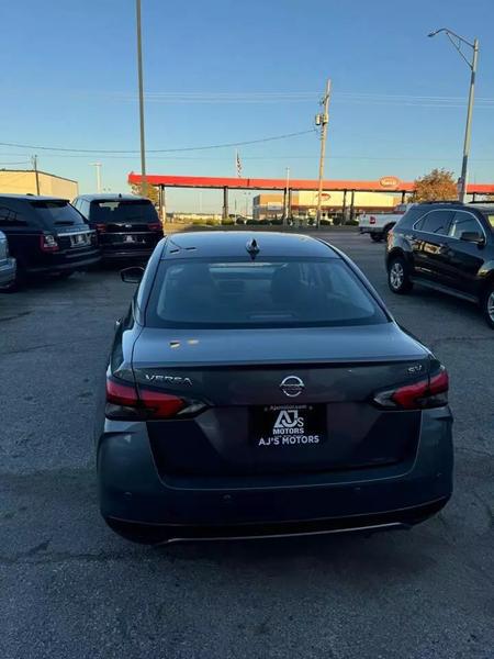 2021 Nissan Versa SV Xtronic CVT