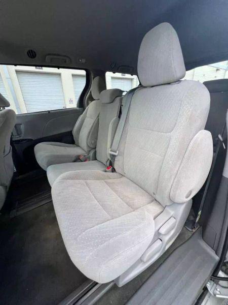 2018 Toyota Sienna LE 8 Passenger