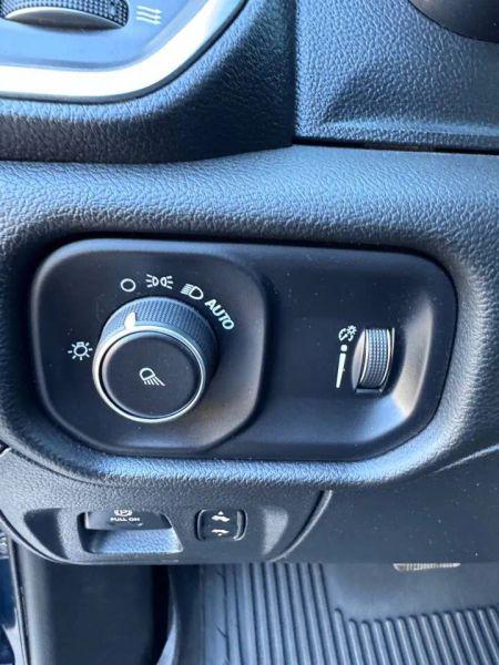 2023 Ram 1500 Laramie Crew Cab 4x4 5'7" Box