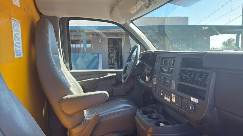 2015 GMC Savana Cutaway 3500