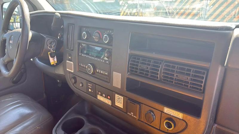 2015 GMC Savana Cutaway 3500