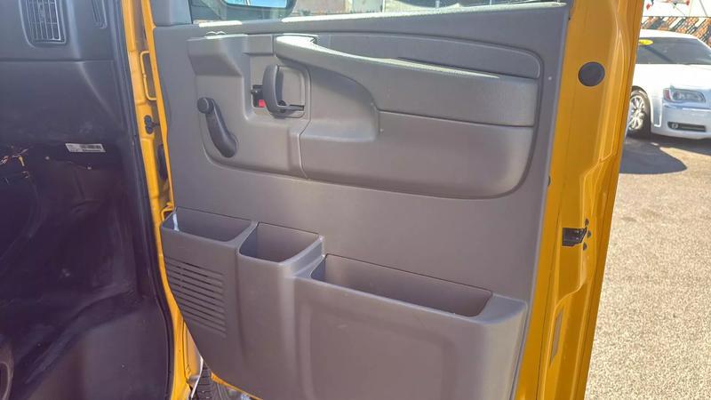 2015 GMC Savana Cutaway 3500