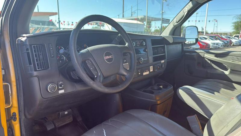 2015 GMC Savana Cutaway 3500