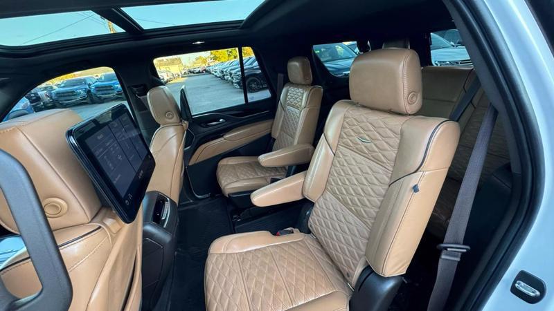 2021 Cadillac Escalade 2WD Premium Luxury