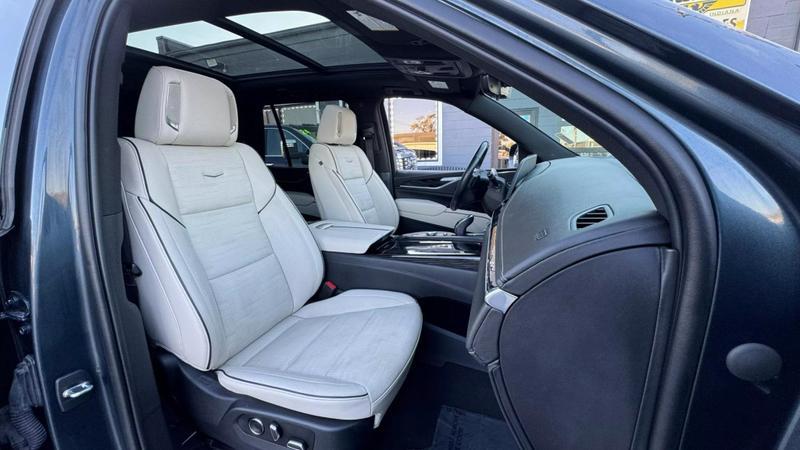 2021 Cadillac Escalade 4WD Sport