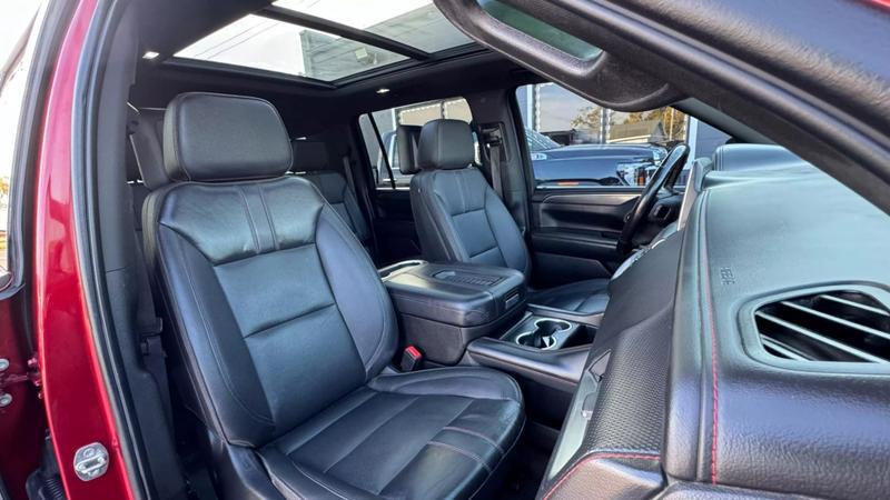 2022 Chevrolet Suburban 4WD RST