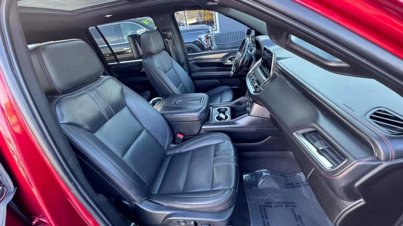 2022 Chevrolet Suburban 4WD RST