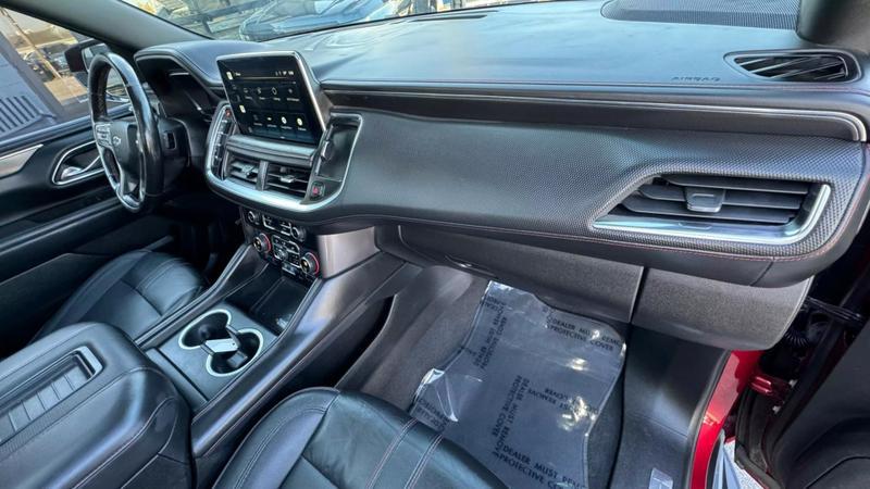 2022 Chevrolet Suburban 4WD RST