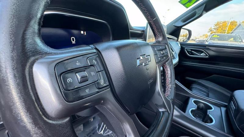 2022 Chevrolet Suburban 4WD RST