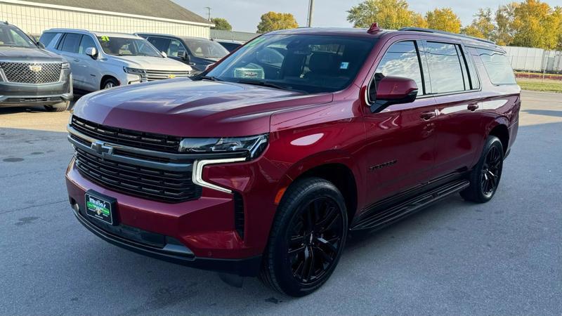 2022 Chevrolet Suburban 4WD RST