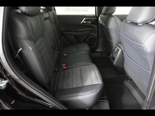 2025 Mitsubishi Outlander PHEV SE S-AWC