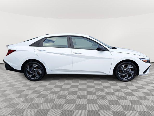 2025 Hyundai Elantra Hybrid SEL Sport
