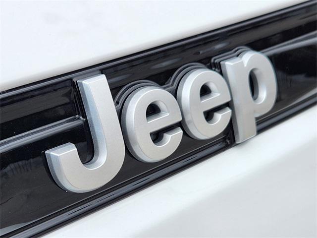2025 Jeep Grand Cherokee Laredo X 4x2