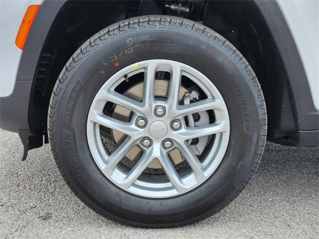 2025 Jeep Grand Cherokee Laredo X 4x2