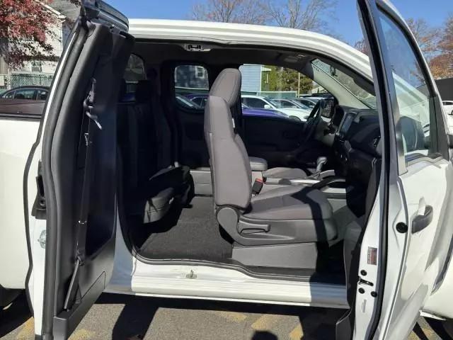 2022 Nissan Frontier King Cab S 4x2