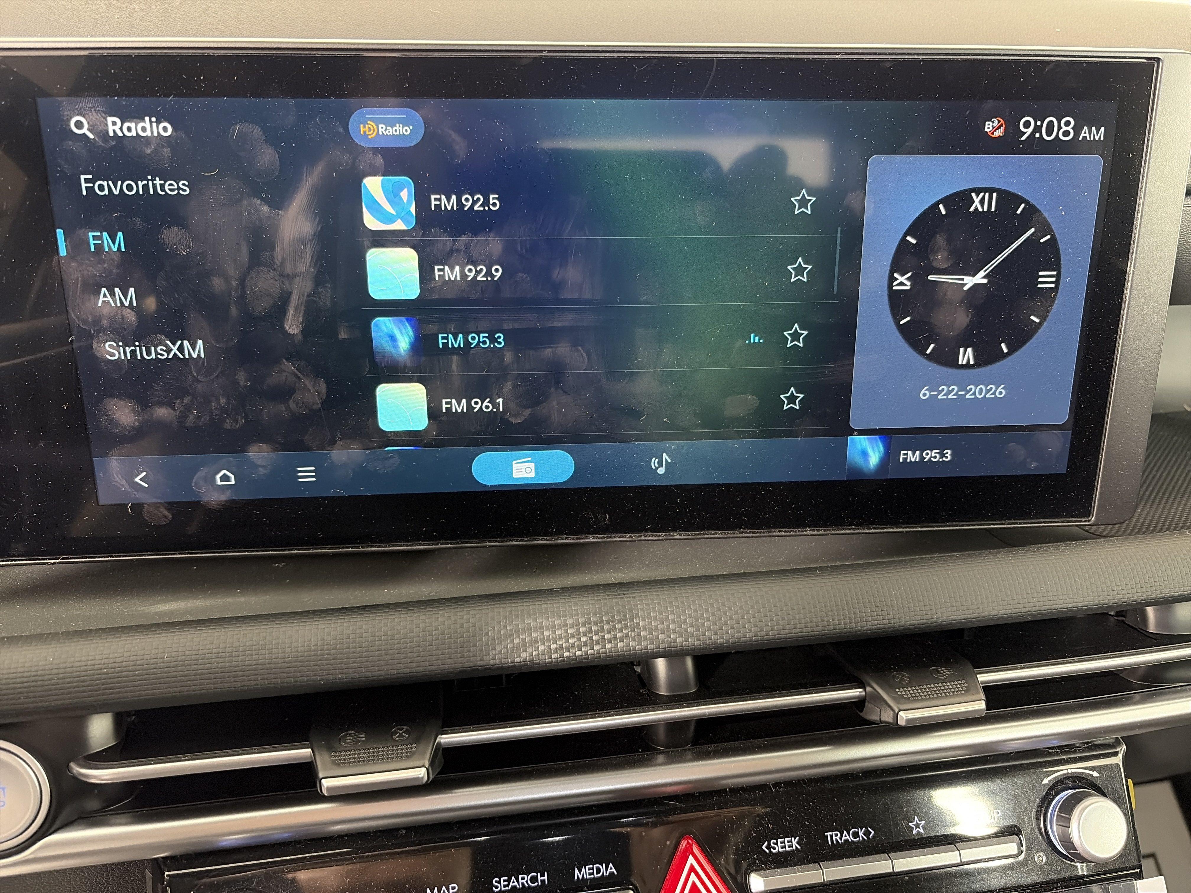 2025 Hyundai Santa Fe Limited - Photo 27