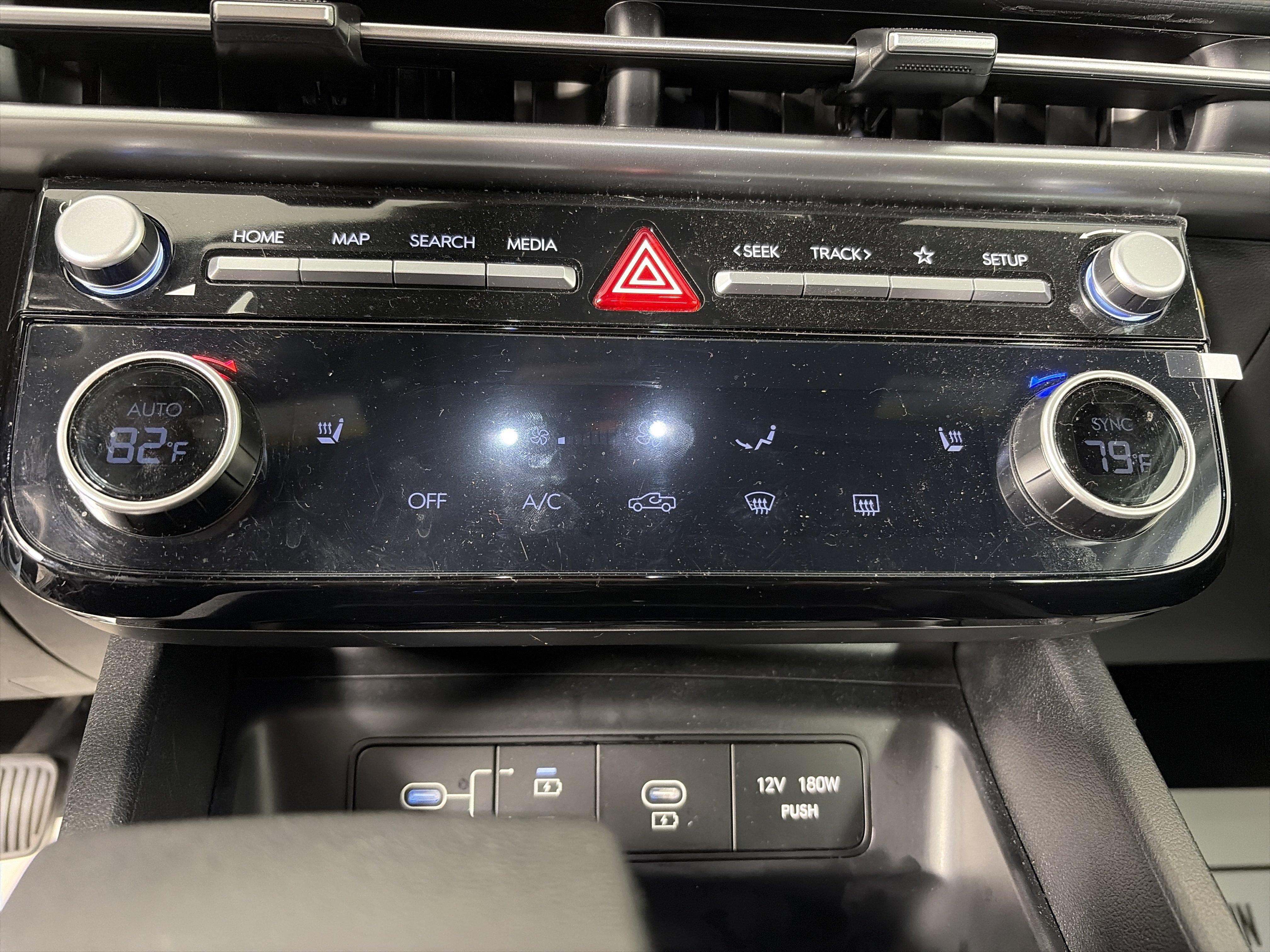2025 Hyundai Santa Fe Limited - Photo 29
