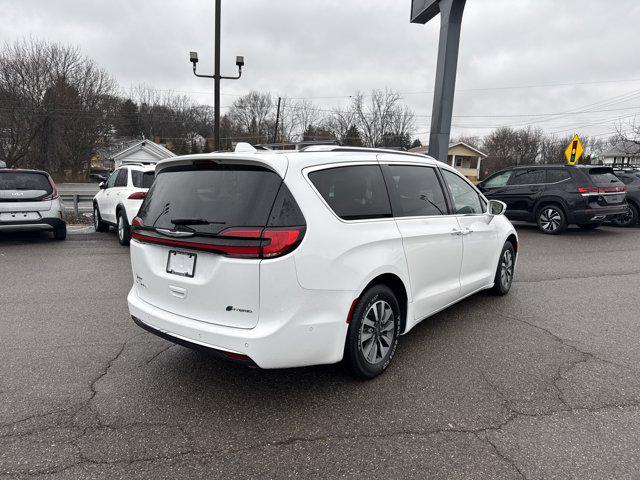 2021 Chrysler Pacifica Hybrid Touring L