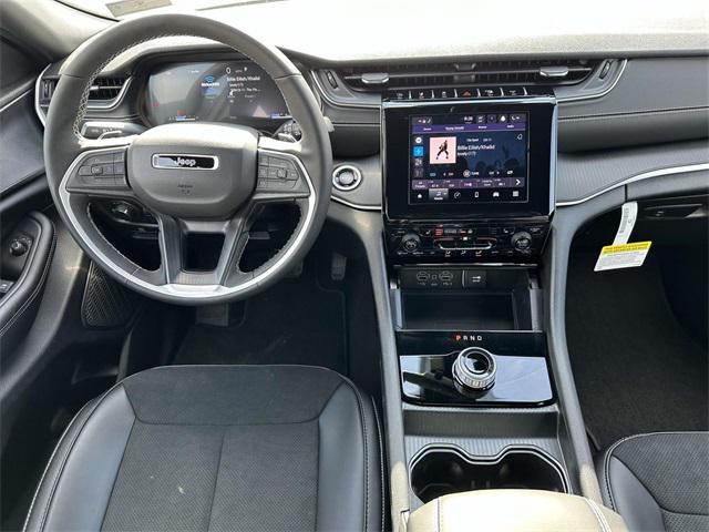 2025 Jeep Grand Cherokee GRAND CHEROKEE L ALTITUDE 4X4