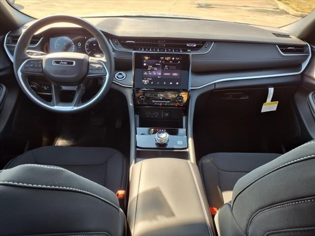 2025 Jeep Grand Cherokee GRAND CHEROKEE L LAREDO X 4X2
