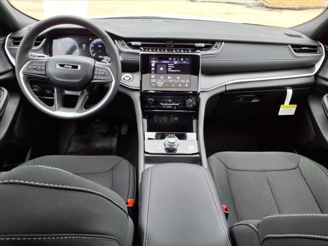 2025 Jeep Grand Cherokee GRAND CHEROKEE L LAREDO X 4X2