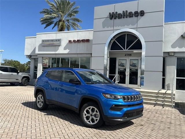 2025 Jeep Compass COMPASS LATITUDE 4X4