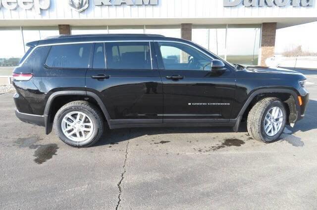 2025 Jeep Grand Cherokee GRAND CHEROKEE L LAREDO X 4X4