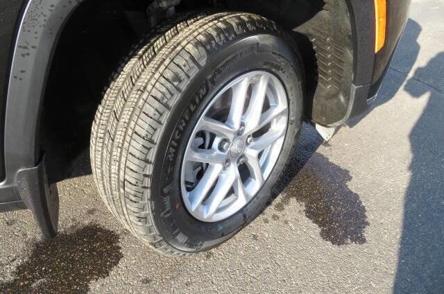 2025 Jeep Grand Cherokee GRAND CHEROKEE L LAREDO X 4X4