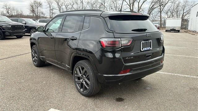 2025 Jeep Compass COMPASS LIMITED 4X4